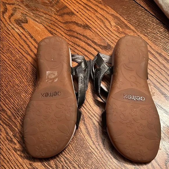 Aetrex Black Strappy Sandals - Picture 3 of 4